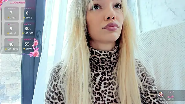 Snapshot of Sassy_Teen chatting on February 26, 9:42 am Sassy Teen online show from February 26, 9:42 am