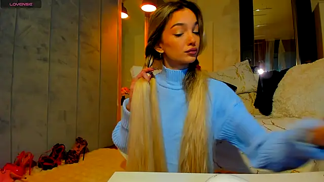 Snapshot of Sassy_Teen chatting on November 29, 8:28 am Sassy Teen online show from November 29, 8:28 am