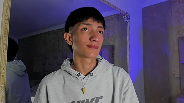 Snapshot of DereckCooperr chatting on October 1, 10:05 pm DereckCooperr online show from October 1, 10:05 pm