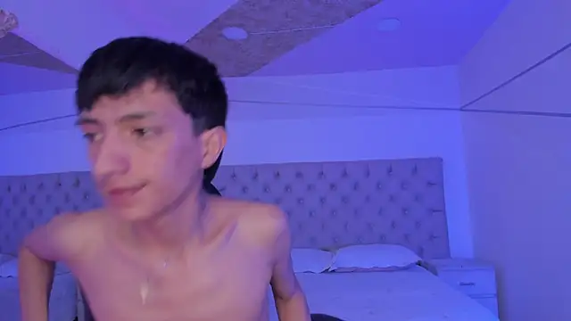 Snapshot of DereckCooperr chatting on October 23, 10:30 pm DereckCooperr online show from October 23, 10:30 pm