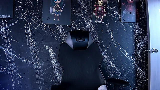 Snapshot of DereckCooperr chatting on December 1, 9:09 pm DereckCooperr online show from December 1, 9:09 pm