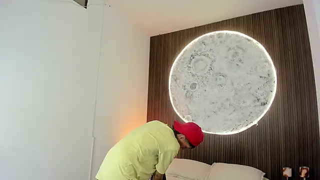 DereckCooperr online show from March 12, 1:12 am