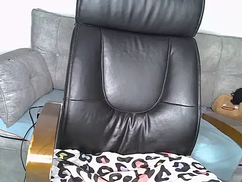 bebygirl143s online show from February 16, 7:54 pm