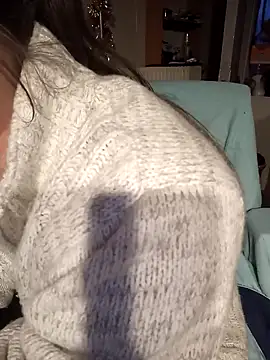 Snapshot of teekoine1 chatting on January 11, 7:28 am teekoine1 online show from January 11, 7:28 am