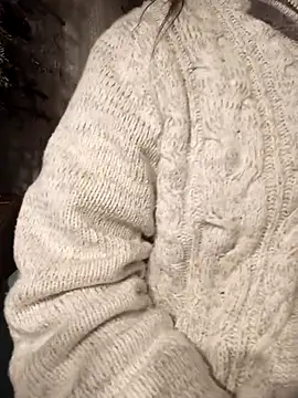 Snapshot of teekoine1 chatting on January 17, 5:11 am teekoine1 online show from January 17, 5:11 am