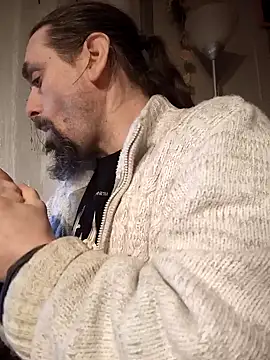 Snapshot of teekoine1 chatting on February 1, 8:26 pm teekoine1 online show from February 1, 8:26 pm