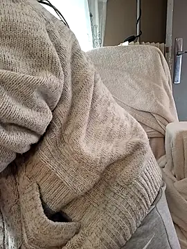 Snapshot of teekoine1 chatting on October 25, 11:07 am teekoine1 online show from October 25, 11:07 am