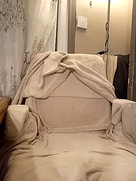 Snapshot of teekoine1 chatting on November 21, 4:11 am teekoine1 online show from November 21, 4:11 am