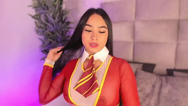 mia crawford online show from November 8, 12:05 pm