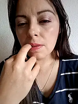 seherlatin online show from March 9, 8:31 pm