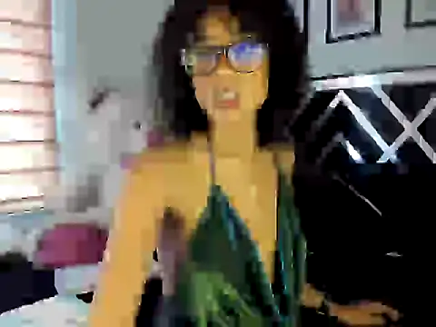 Kasandralopez online show from March 18, 6:48 pm