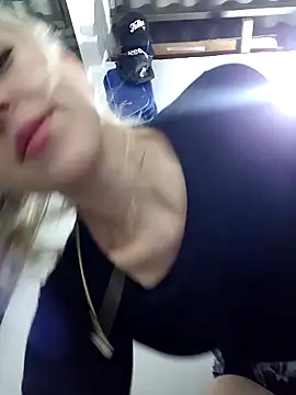 Snapshot of eva-2023 chatting on January 4, 3:07 am eva-2023 online show from January 4, 3:07 am