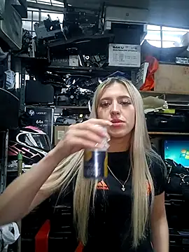 Snapshot of eva-2023 chatting on March 20, 10:29 pm eva-2023 online show from March 20, 10:29 pm