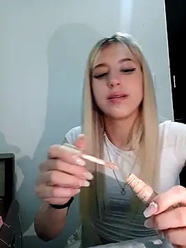 Snapshot of eva-2023 chatting on March 23, 2:37 am eva-2023 online show from March 23, 2:37 am