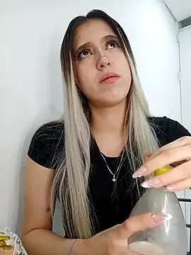 Snapshot of eva-2023 chatting on October 25, 2:08 am eva-2023 online show from October 25, 2:08 am