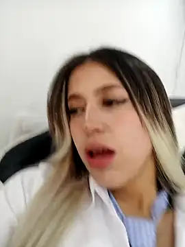 Snapshot of eva-2023 chatting on November 4, 2:32 am eva-2023 online show from November 4, 2:32 am