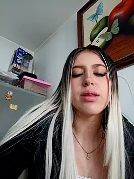 Snapshot of eva-2023 chatting on November 12, 1:55 pm eva-2023 online show from November 12, 1:55 pm