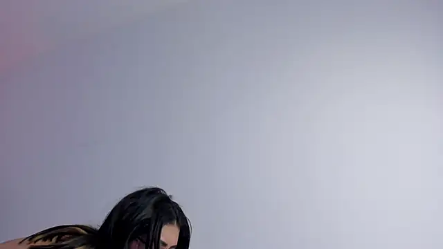 Snapshot of tina_olsen07 chatting on December 21, 8:28 am tina olsen07 online show from December 21, 8:28 am