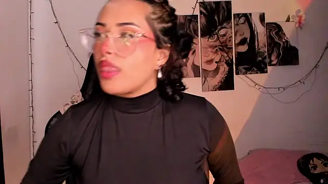 willow poisson online show from December 17, 5:08 pm