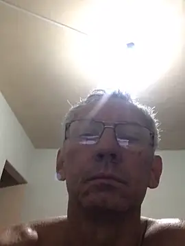 Snapshot of eleno1542 chatting on October 28, 7:56 am eleno1542 online show from October 28, 7:56 am