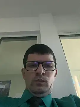 Snapshot of Juliano2289 chatting on April 19, 6:10 pm Juliano2289 online show from April 19, 6:10 pm