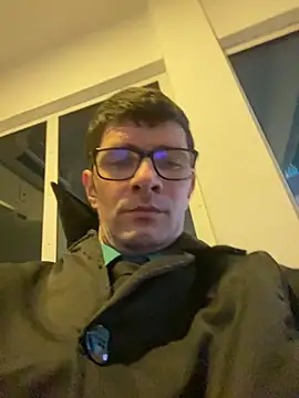 Snapshot of Juliano2289 chatting on May 11, 8:28 pm Juliano2289 online show from May 11, 8:28 pm