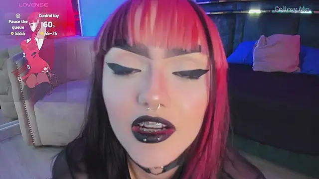 Snapshot of Liza_Sweett chatting on March 7, 10:43 pm Liza Sweett online show from March 7, 10:43 pm