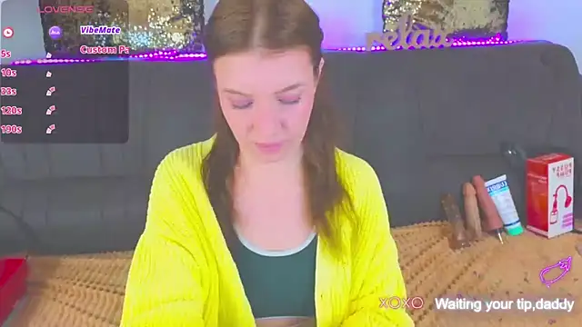 Snapshot of AlexaStoun chatting on January 11, 1:43 pm AlexaStoun online show from January 11, 1:43 pm