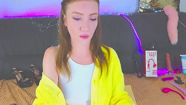 Snapshot of AlexaStoun chatting on March 18, 3:31 pm AlexaStoun online show from March 18, 3:31 pm