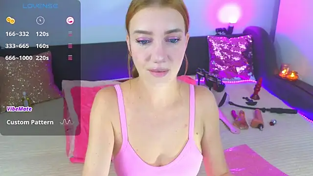 Snapshot of AlexaStoun chatting on September 29, 1:16 pm AlexaStoun online show from September 29, 1:16 pm