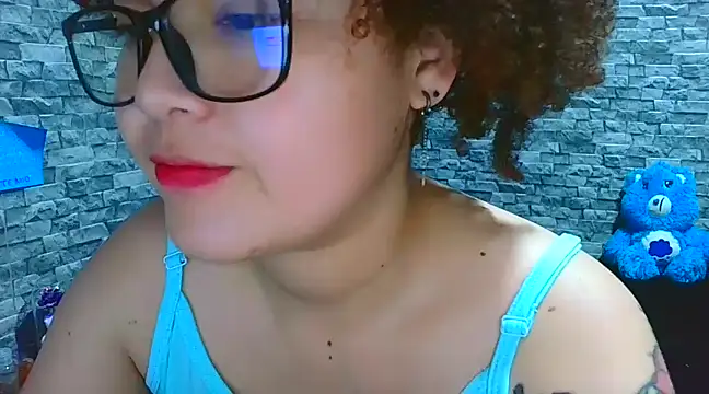 vanellope12 online show from December 18, 5:42 pm