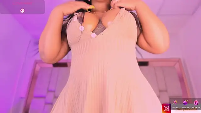 mary kisses online show from November 20, 8:30 pm