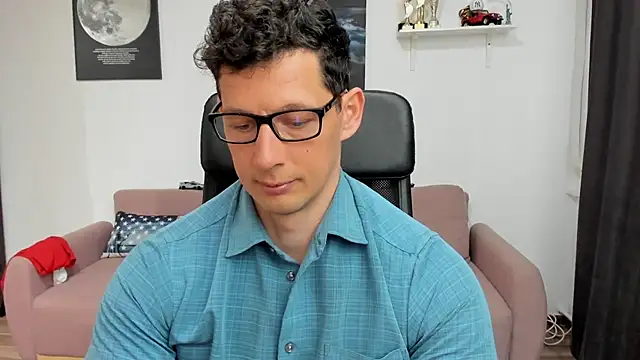 BrutusK08 online show from March 4, 1:17 pm