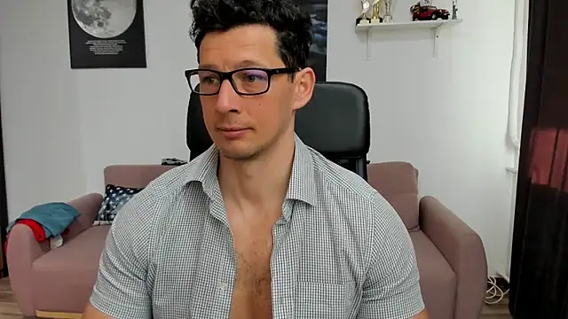 BrutusK08 online show from March 7, 7:52 am