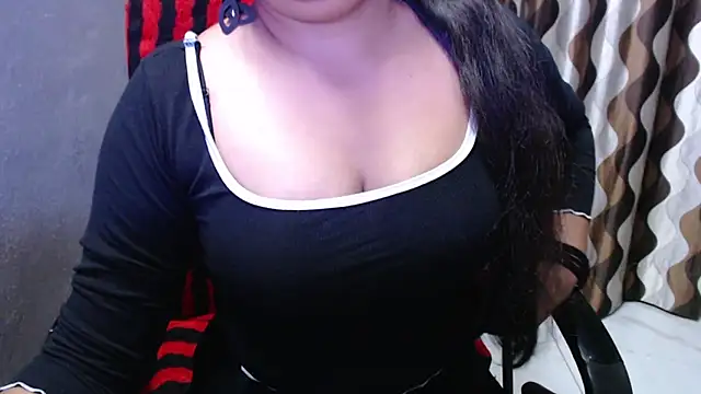 Snapshot of Kaur_Jannat chatting on February 1, 5:37 pm Kaur Jannat online show from February 1, 5:37 pm