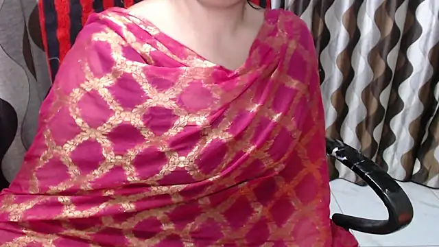 Snapshot of Kaur_Jannat chatting on February 4, 9:20 pm Kaur Jannat online show from February 4, 9:20 pm