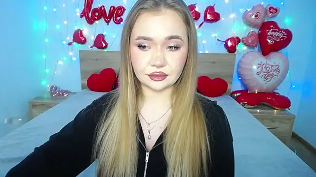 Snapshot of StacyYellig chatting on February 8, 2:15 am StacyYellig online show from February 8, 2:15 am