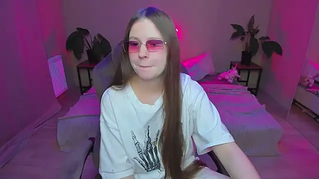 HelloRoxy online show from December 17, 12:23 am