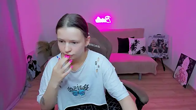 HelloRoxy online show from September 28, 6:57 pm