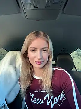 Snapshot of EvieEvans chatting on February 3, 4:52 pm EvieEvans online show from February 3, 4:52 pm