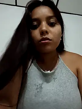 stefanie010 online show from December 20, 10:54 pm