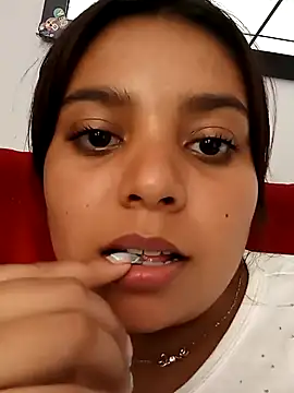 stefanie010 online show from January 21, 6:12 pm