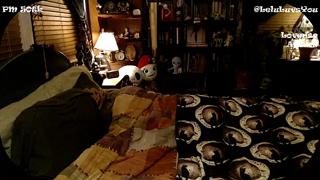 Snapshot of LeluLuvsYou chatting on December 6, 7:21 am LeluLuvsYou online show from December 6, 7:21 am