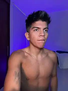 santiago 01 online show from December 11, 10:38 pm