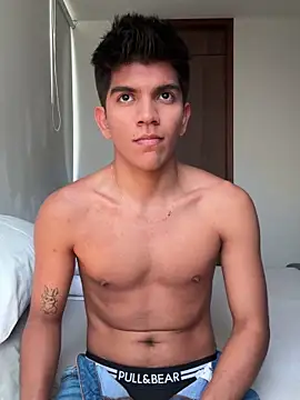 santiago 01 online show from December 17, 10:22 pm