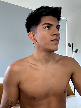 santiago 01 online show from December 3, 7:34 pm