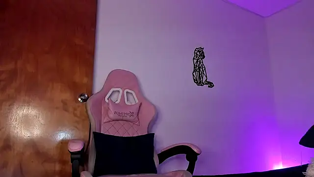 emily lady20 online show from January 16, 5:33 am