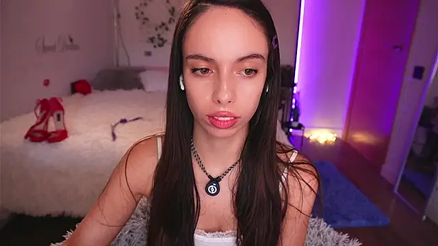 Dayna Nebula online show from October 13, 8:25 am