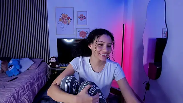 LillyDolls23 online show from February 9, 1:44 am