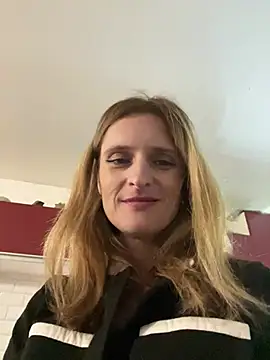 Snapshot of Katerina177 chatting on December 14, 7:14 pm Katerina177 online show from December 14, 7:14 pm